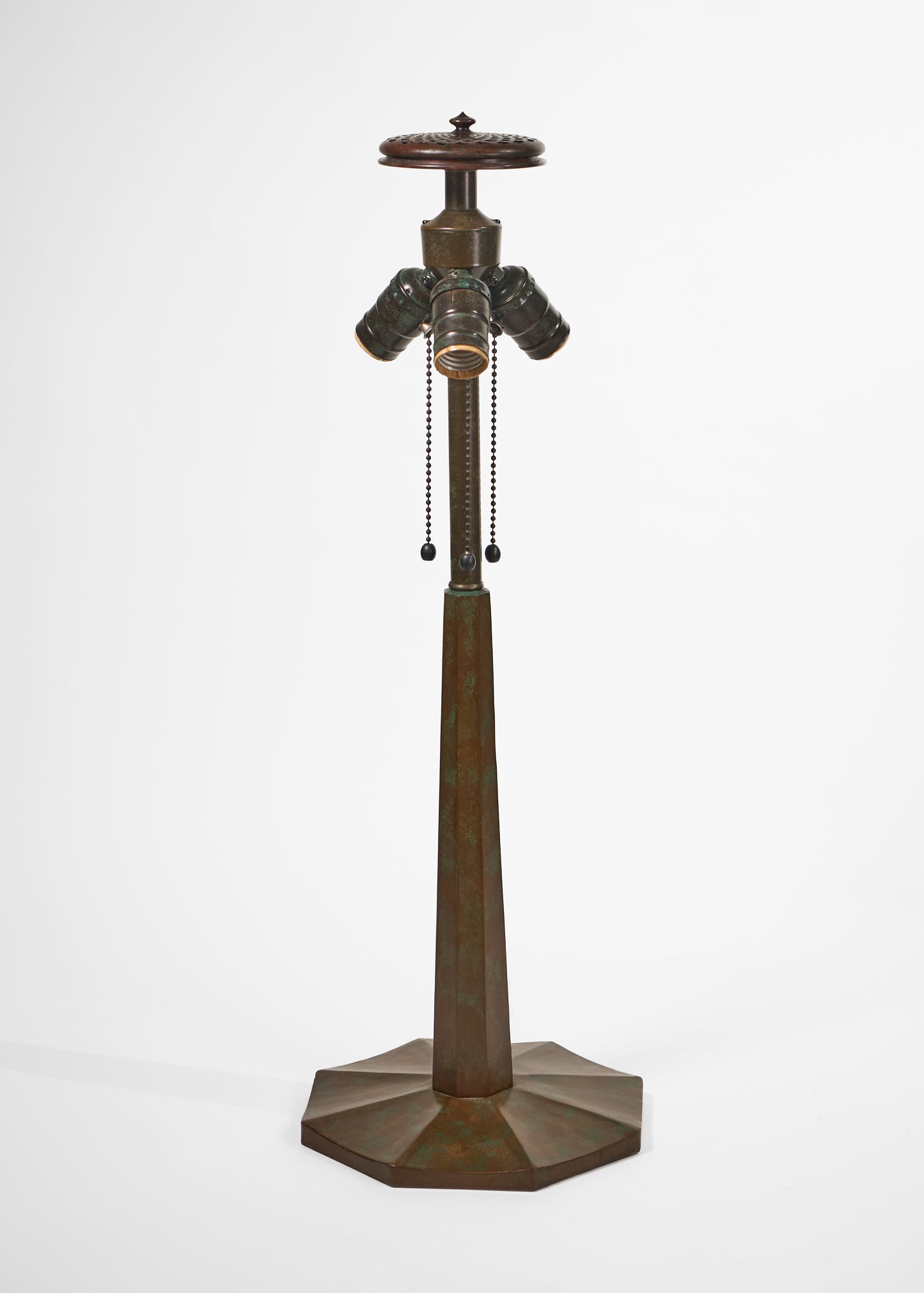 Z Generic Design Base - Tiffany Reproduction Hardware