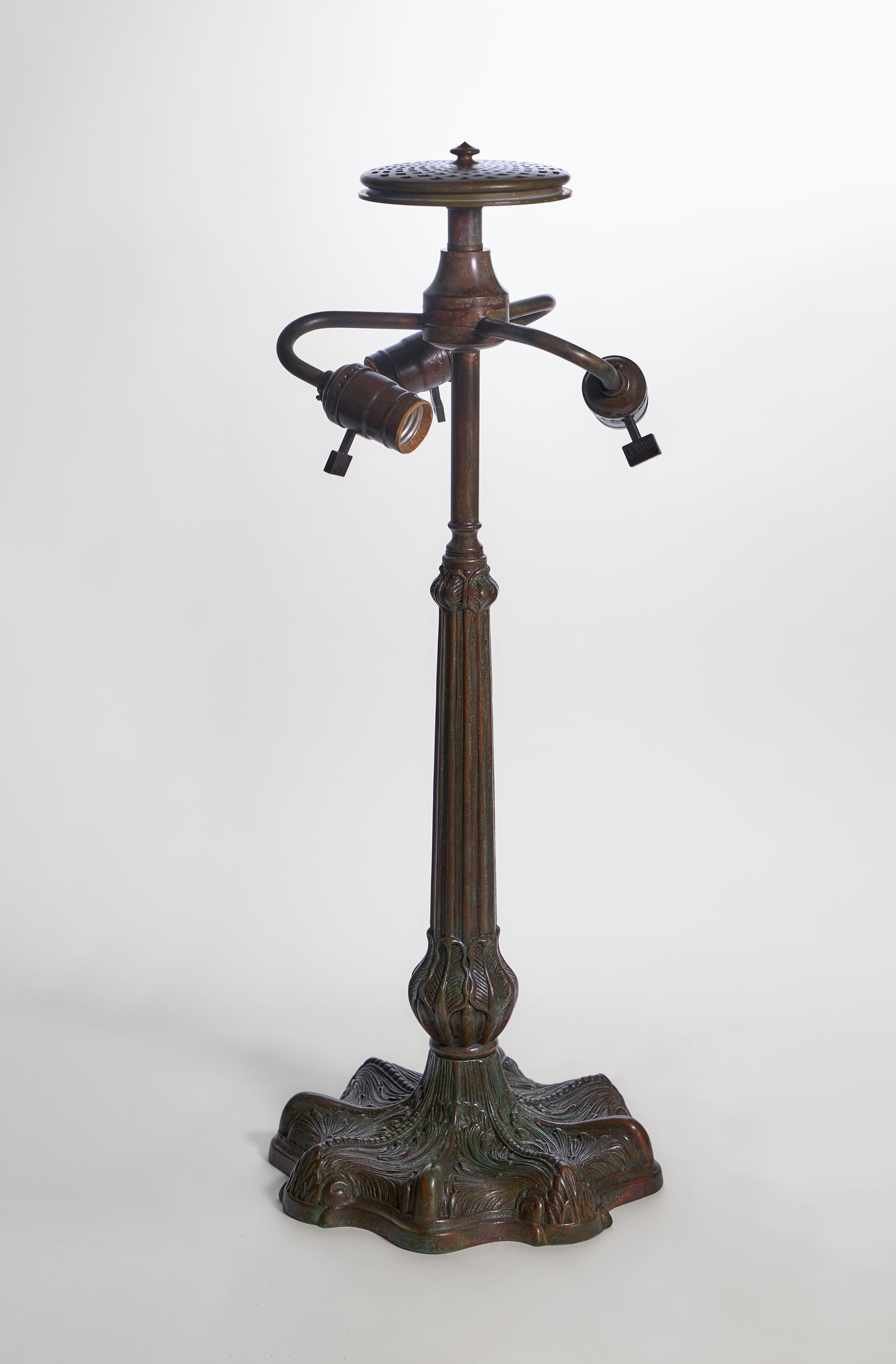WB Florentine Base - Tiffany Reproduction Hardware